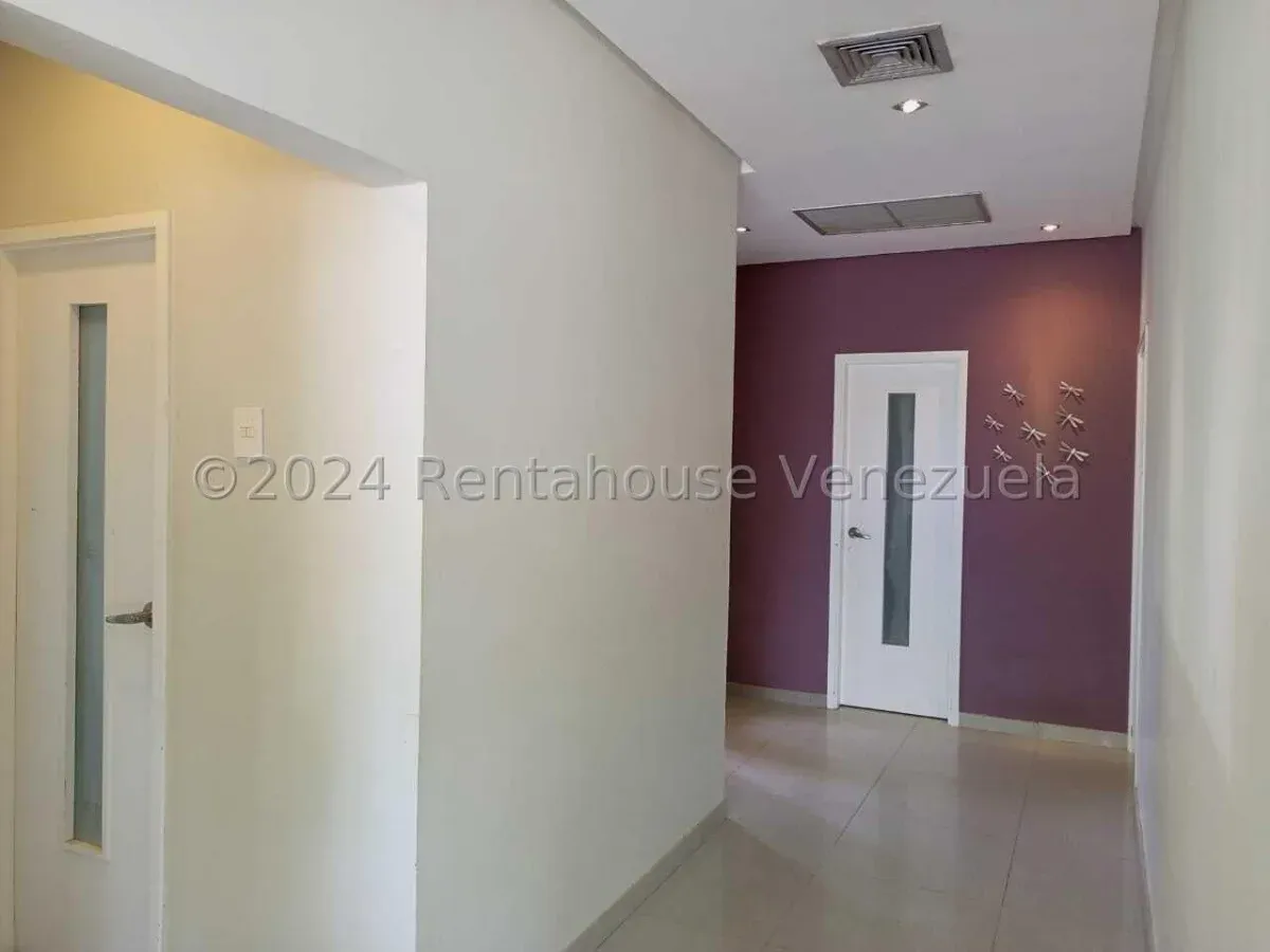 Hermosa Casa Con Piscina En VENTA En San Francisco, Maracaibo  - 8