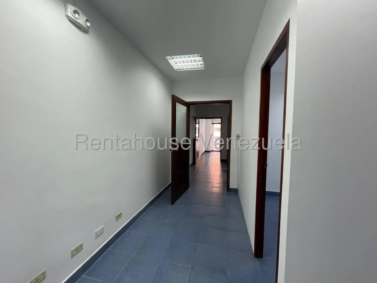Oficina En ALQUILER En Don Bosco  - 11
