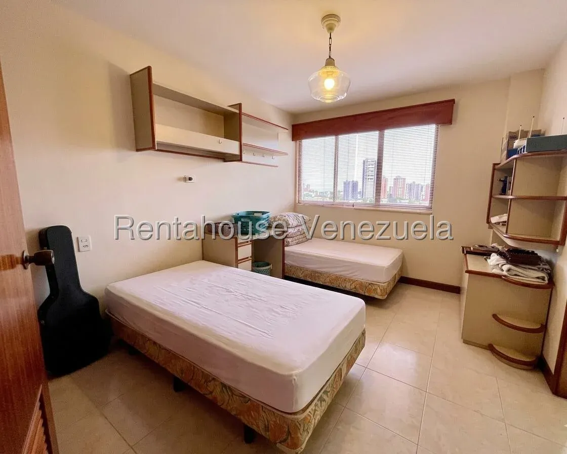 Confortable apartamento de 301 m² en El Milagro con vista al lago - 14
