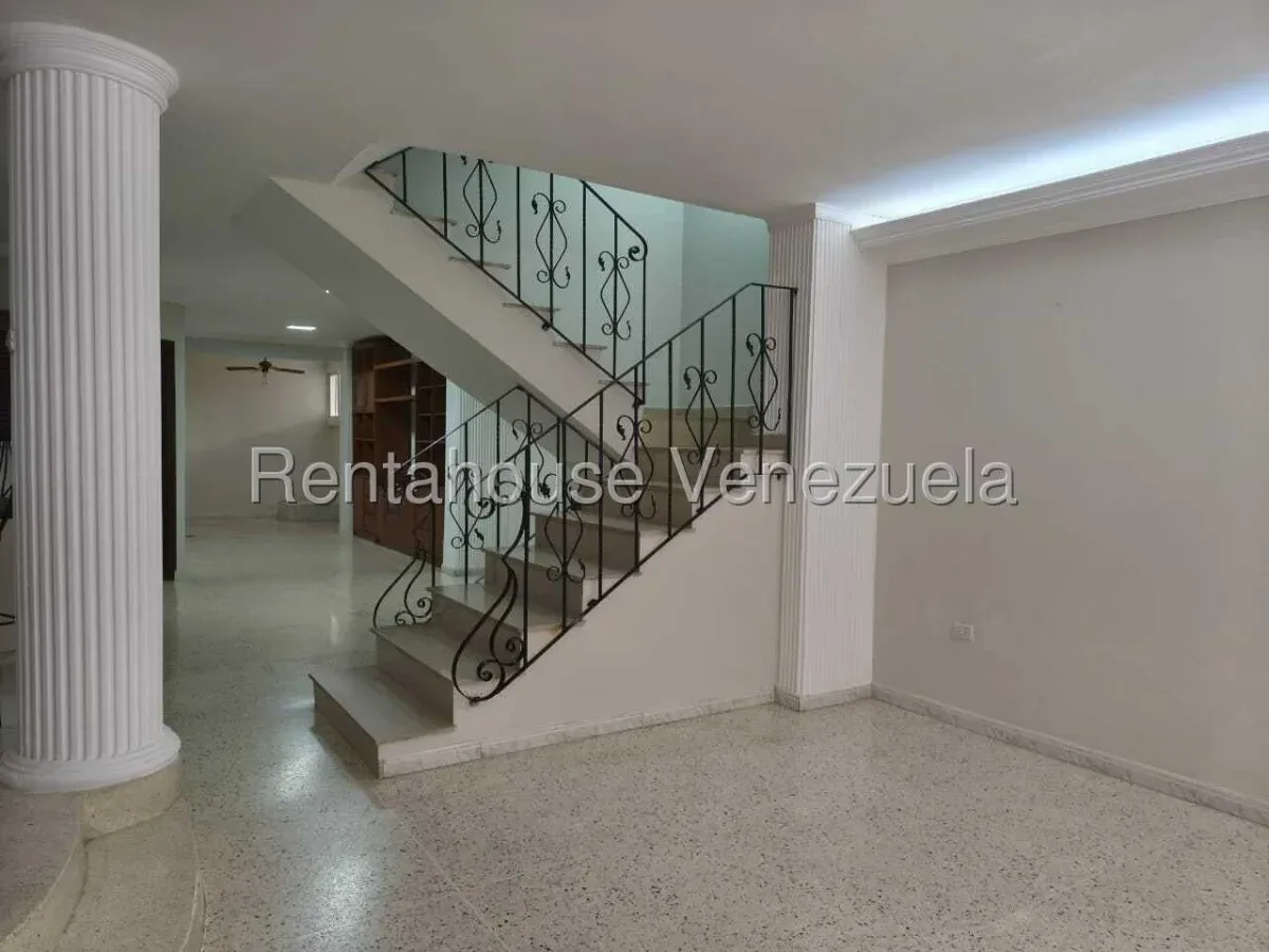 Townhouse amplio en villa cerrada de Milagro Norte con acceso a playa - 17