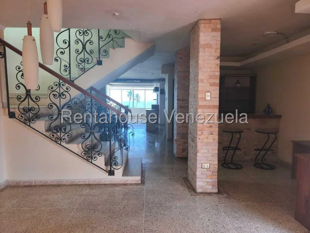 Amplio townhouse en villa de Milagro Norte con vista al lago - 17