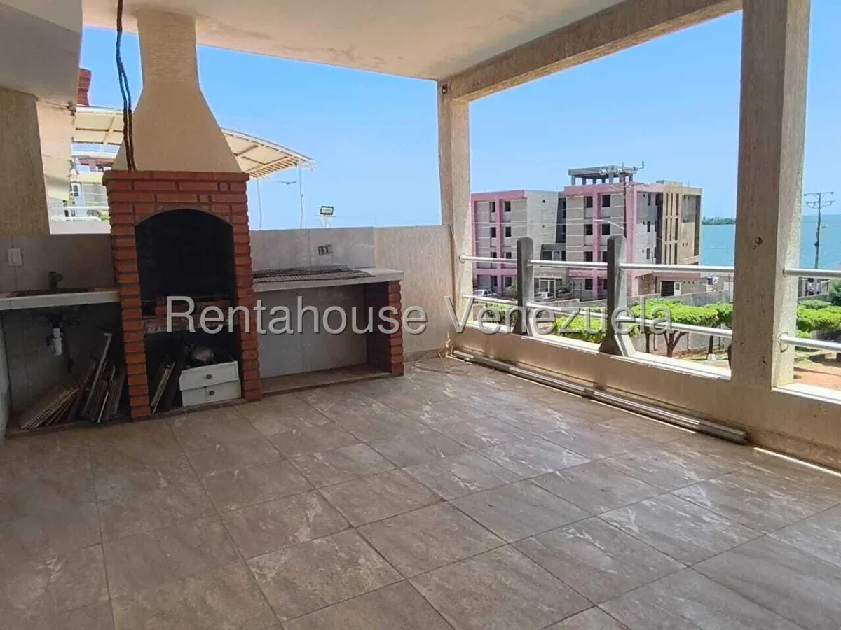 Amplio townhouse en villa de Milagro Norte con vista al lago - 18