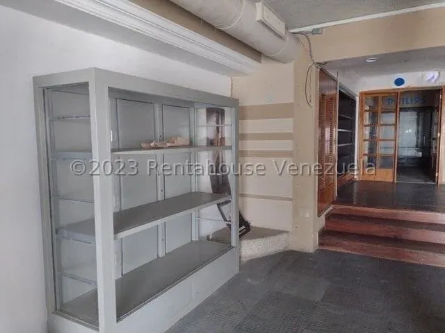 Local comercial estratégico de 344 m² en 5 De Julio - 3