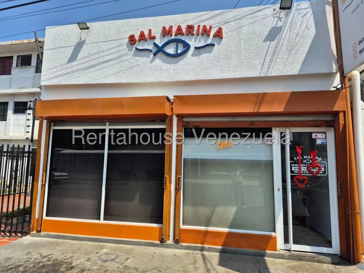 Excelente Local Comercial En ALQUILER En Cecilio Acosta  - 2