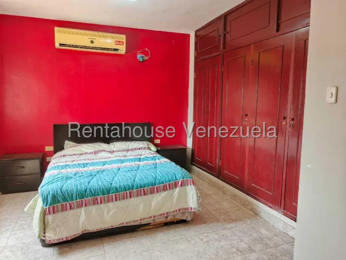 Hermosa Casa De 2 Plantas En VENTA En Monte Bello  - 11