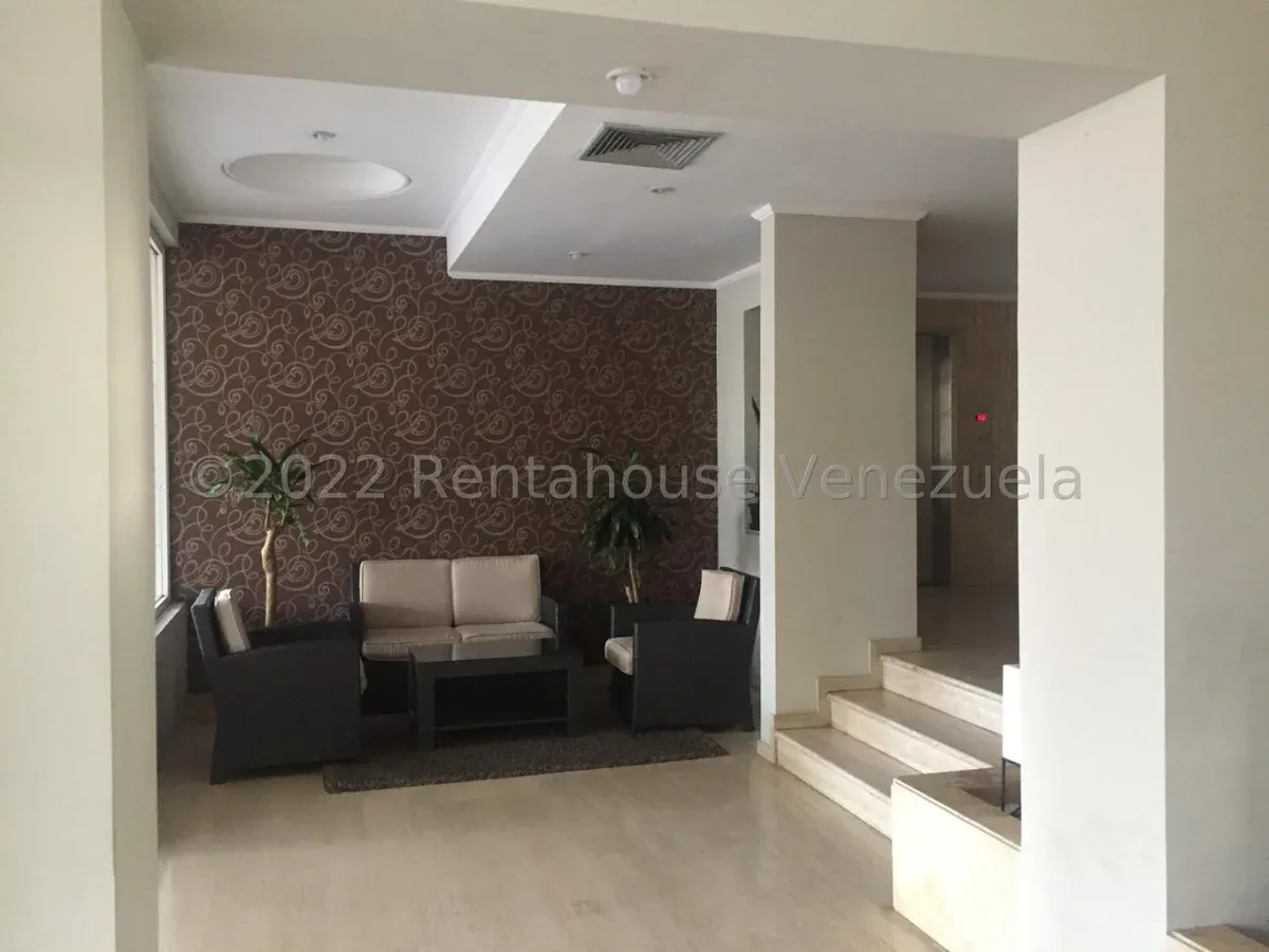 Hermoso Apartamento Con Piscina En VENTA En La Lago  - 16
