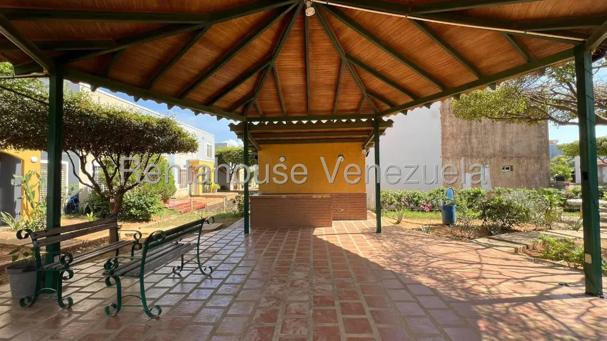 Townhouse En Gris En Venta En Camino De La Lagunita  - 12