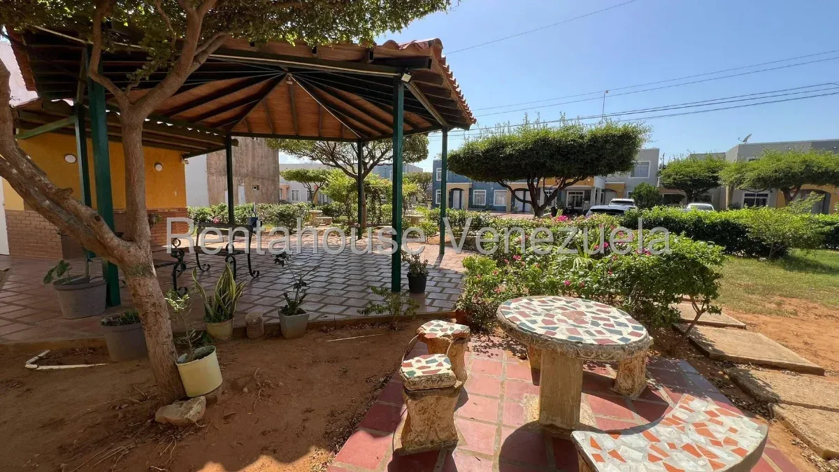 Townhouse En Gris En Venta En Camino De La Lagunita  - 19