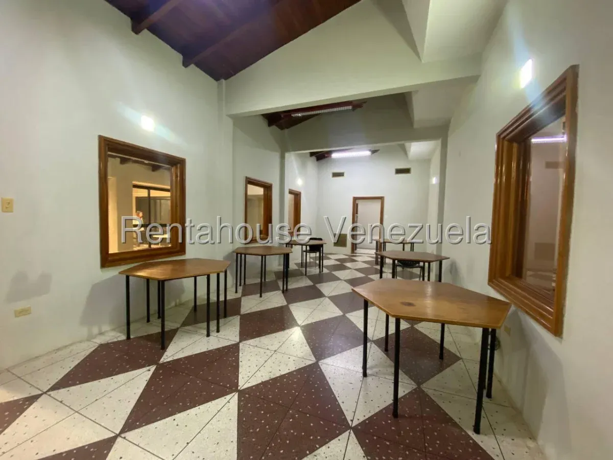 Amplia Casa Comercial Con Gran Oportunidad En VENTA En Paraíso  - 14