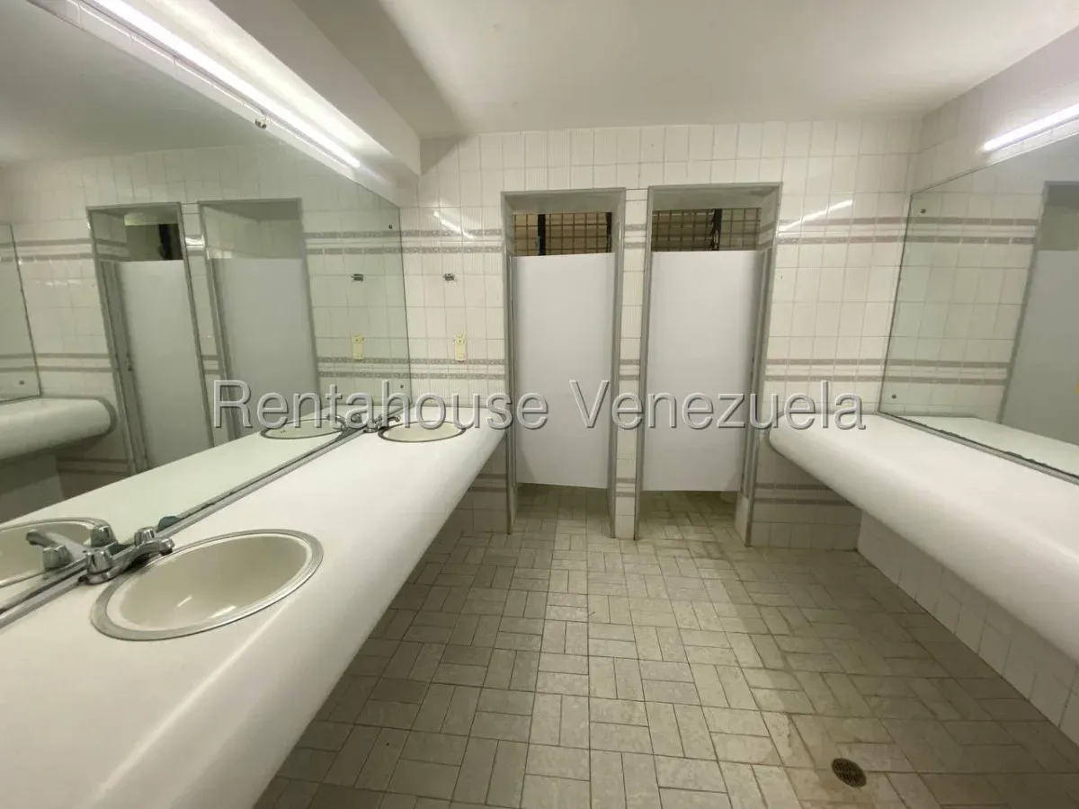 Amplia Casa Comercial Con Gran Oportunidad En VENTA En Paraíso  - 19