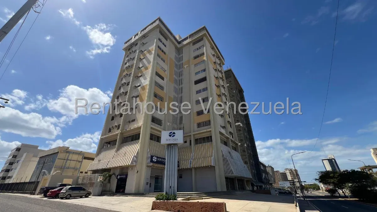Amplio Y Cómodo Apartamento En VENTA En Av Bella Vista - 2