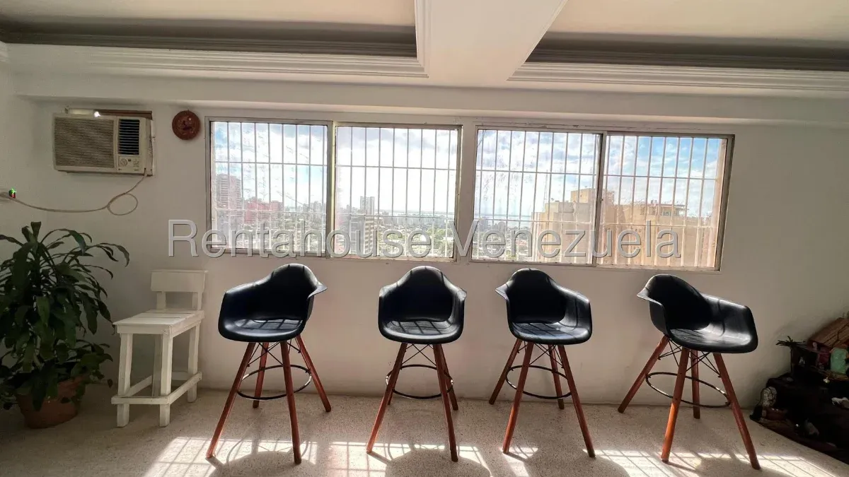 Amplio Y Cómodo Apartamento En VENTA En Av Bella Vista - 4