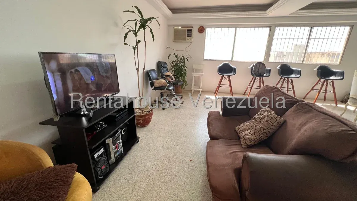 Amplio Y Cómodo Apartamento En VENTA En Av Bella Vista - 5