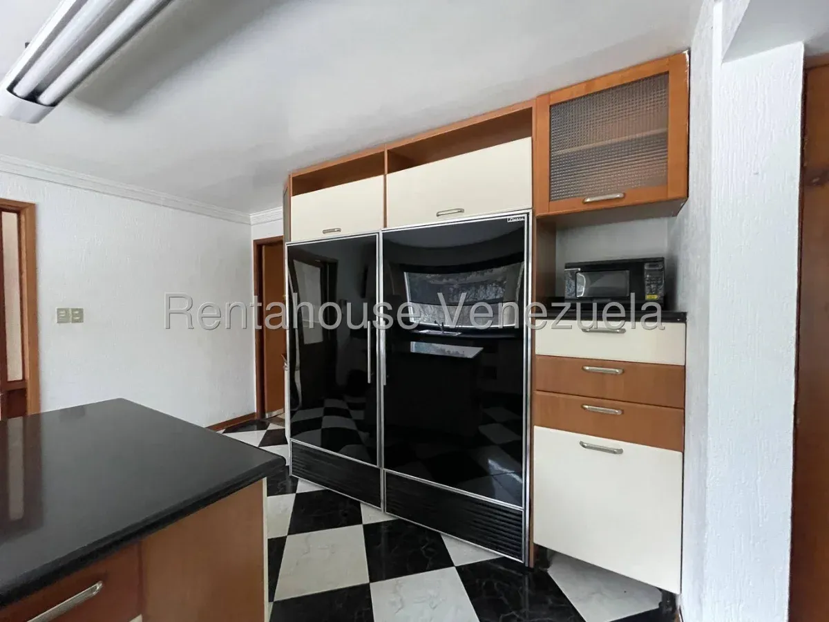 Amplia Casa Quinta Con Potencial Comercial o Residencial En Alquiler En Tierra Negra - 11