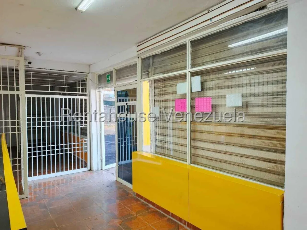 Local Comercial En ALQUILER En Sierra Maestra  - 6