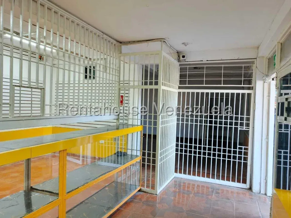 Local Comercial En ALQUILER En Sierra Maestra  - 8