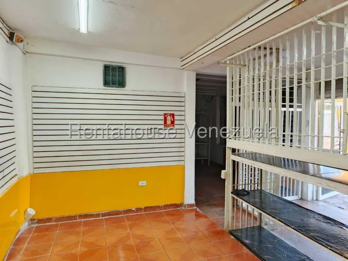 Local Comercial En ALQUILER En Sierra Maestra  - 9