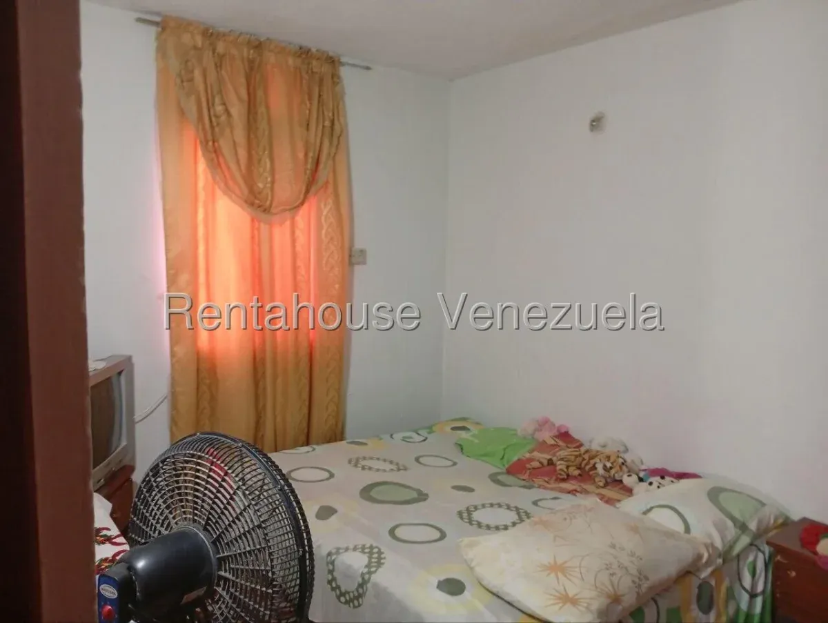 Apartamento En Venta En Raul Leoni  - 2