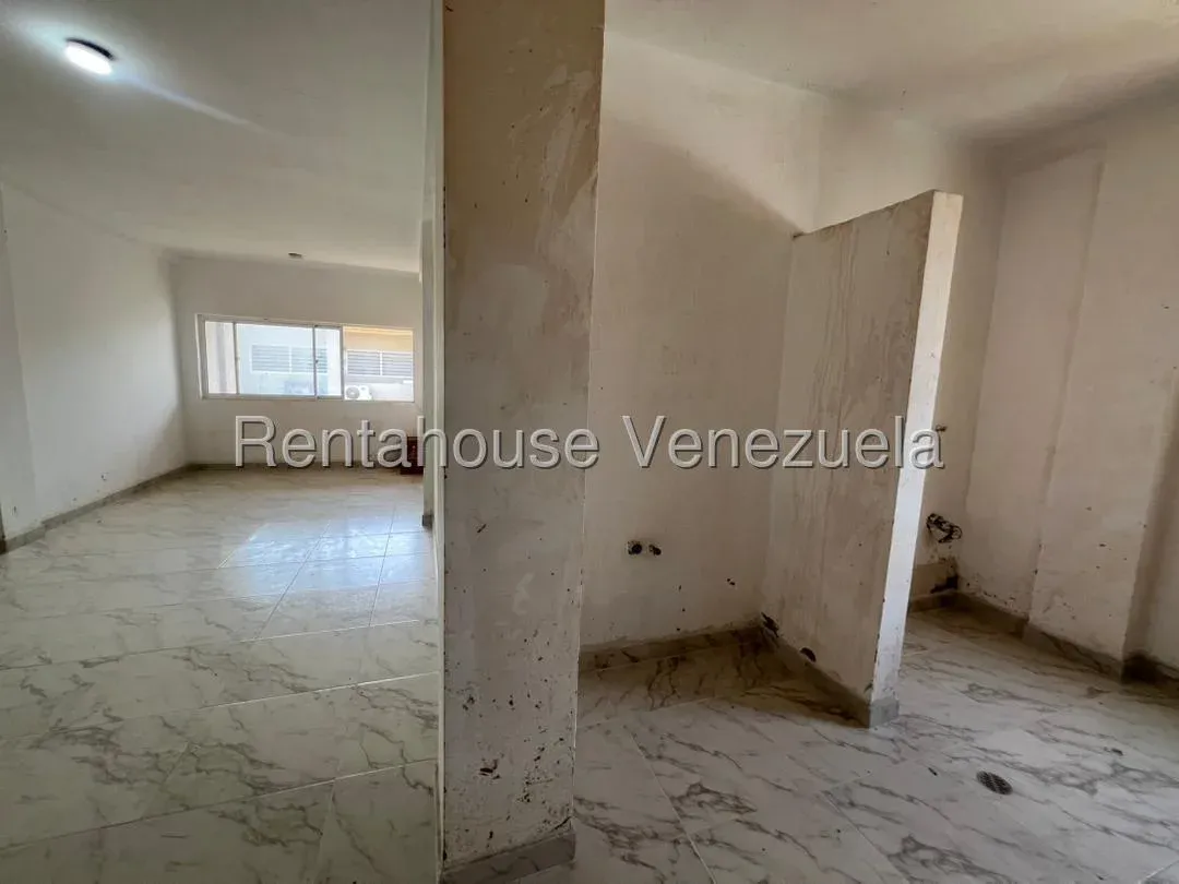 Cómodo Apartamento En Semi Gris En VENTA En La Rotaria  - 4