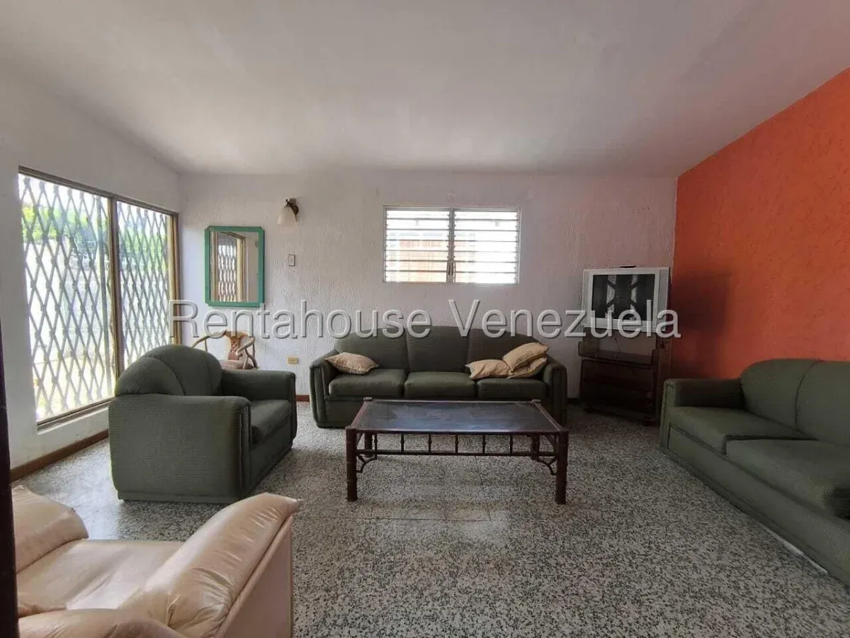 Amplia Casa De 2 Niveles En Venta En Cumbres De Maracaibo  - 4
