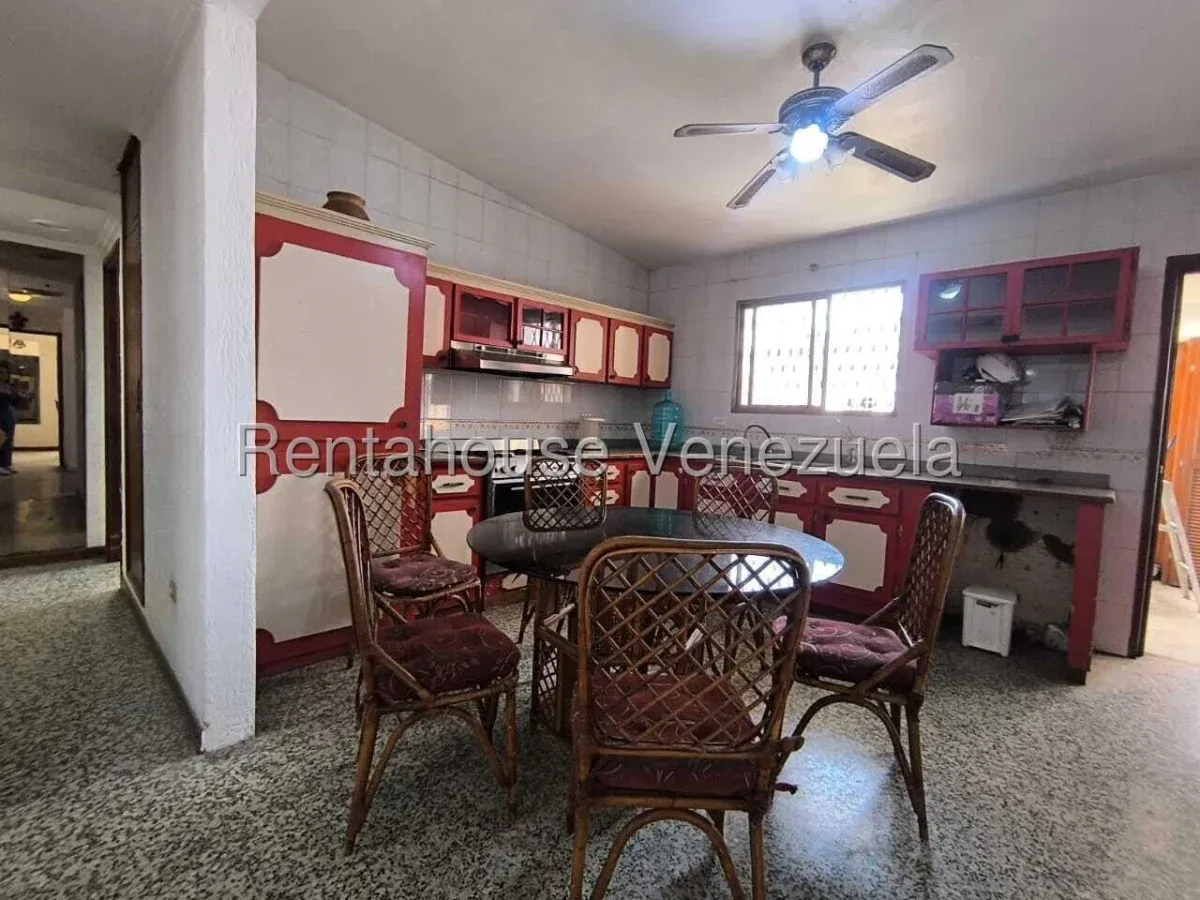 Amplia Casa De 2 Niveles En Venta En Cumbres De Maracaibo  - 8