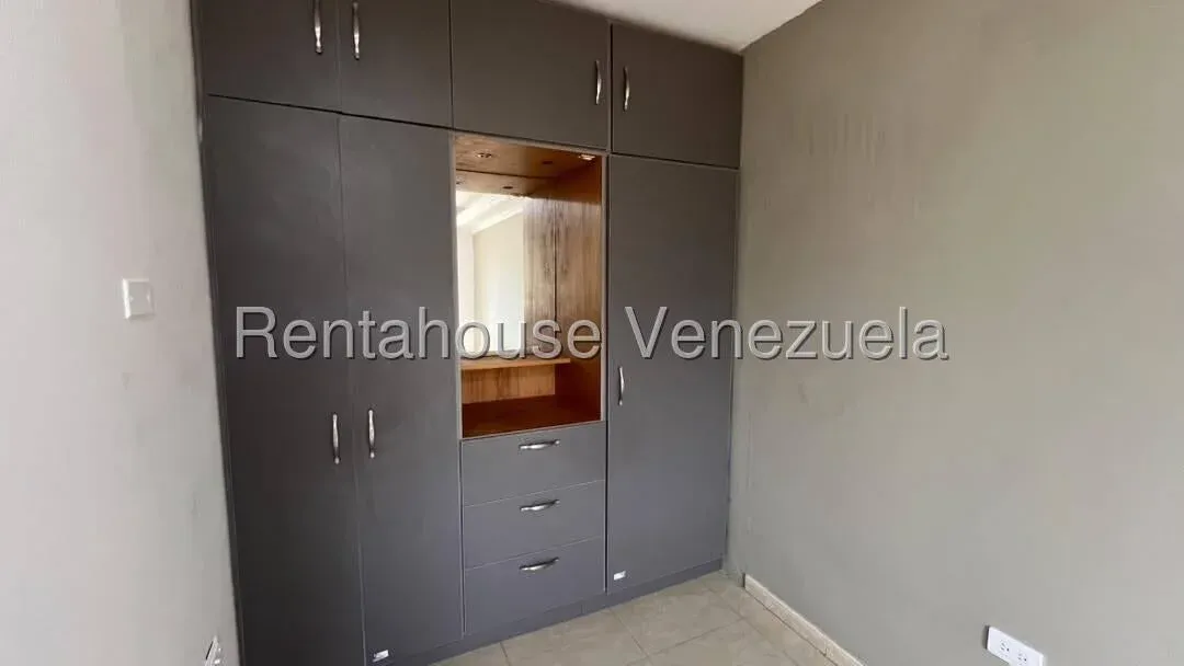 Hermoso Townhouse En Venta En Circunvalación N° 2 - 18
