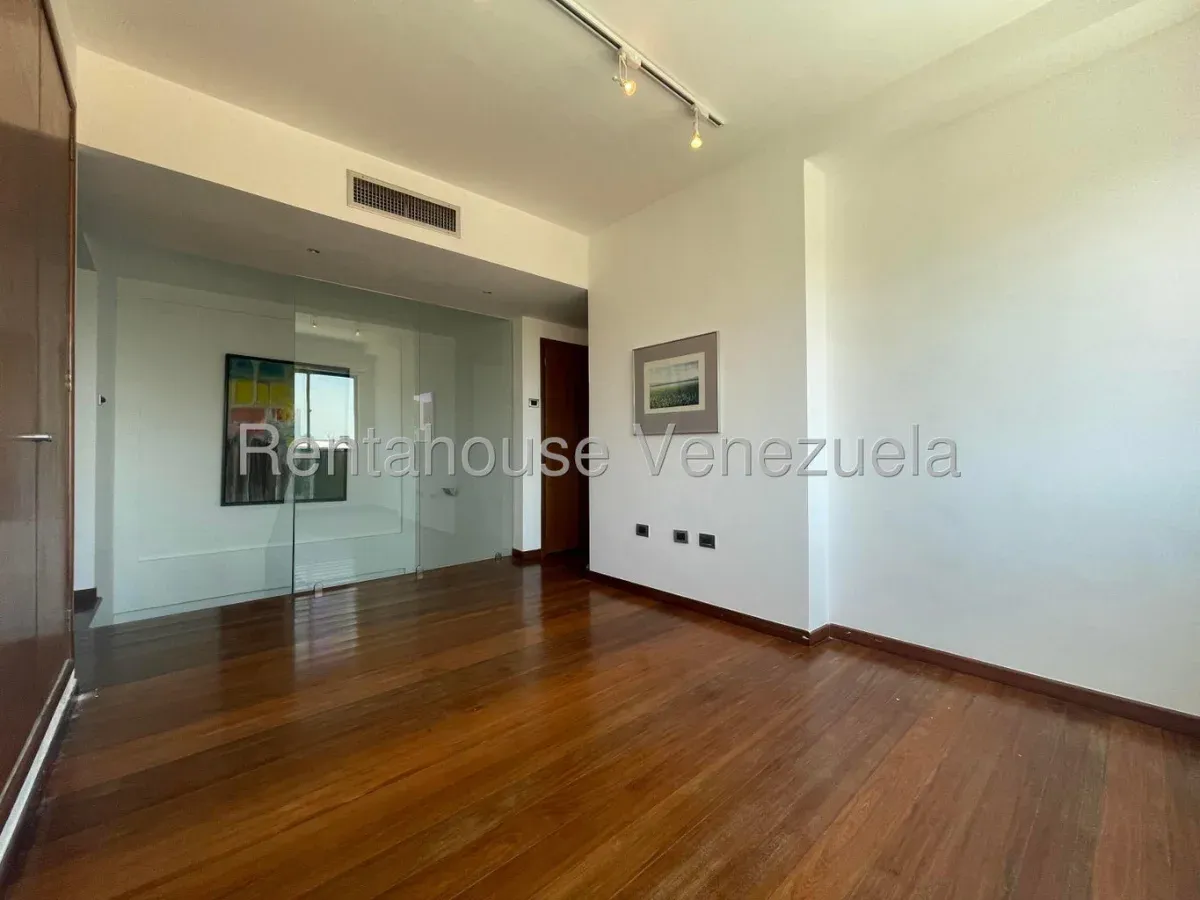 Exclusivo Penthouse De 2 Niveles En VENTA En El Sector Tierra Negra - 8
