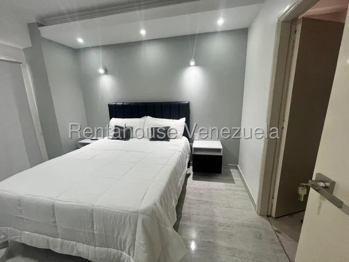Apartamento Amoblado En Alquiler En La Lago - 5