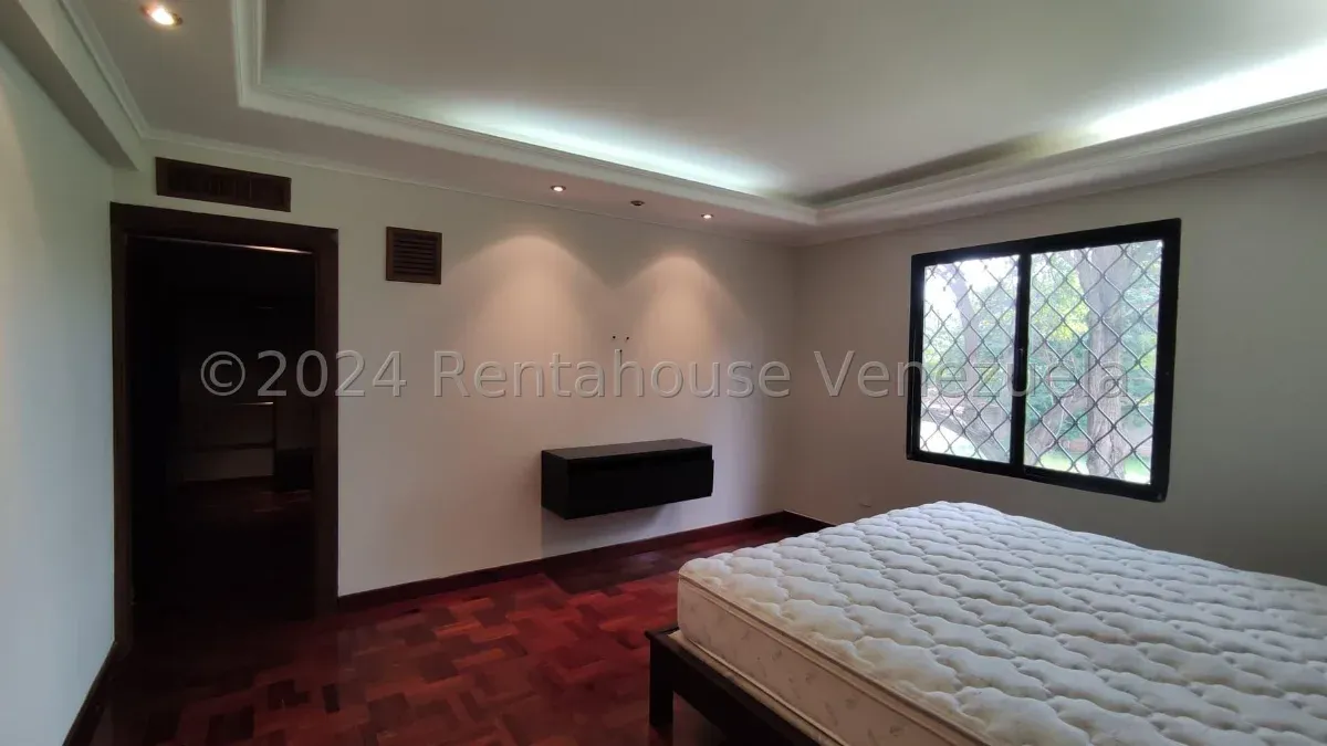 Amplia Casa En Venta En Paraíso MLS #25-856 - 8