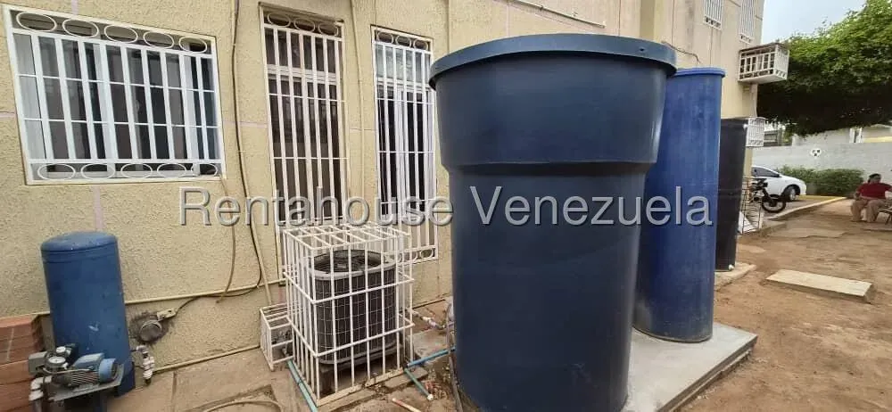 Hermoso Apartamento Remodelado En VENTA, Sector Amparo  - 16