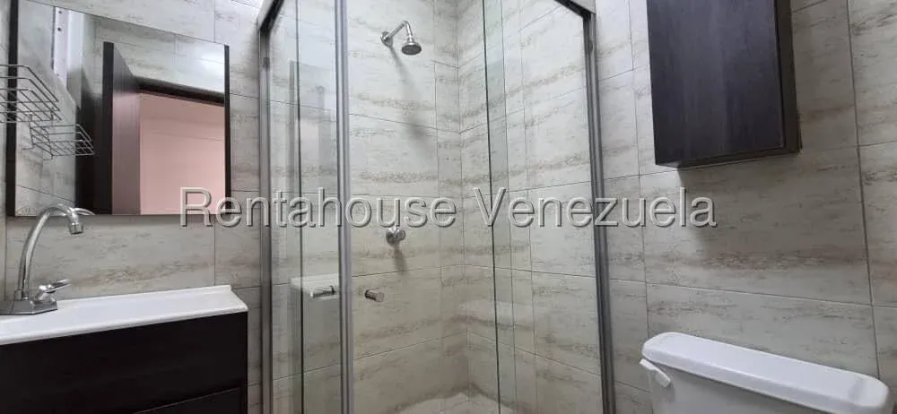 Hermoso Apartamento Remodelado En VENTA, Sector Amparo  - 20