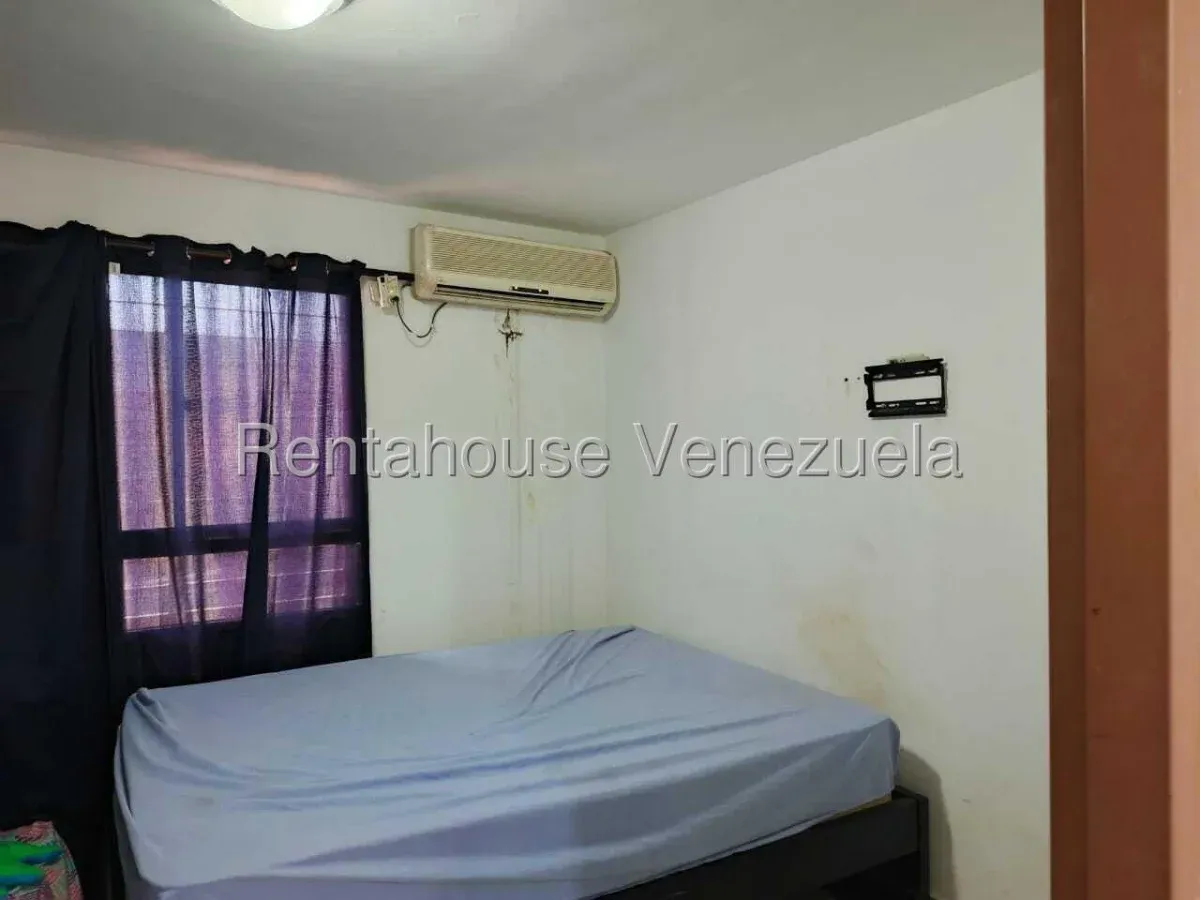 Townhouse Amoblado En VENTA En Camino De La Lagunita  - 13