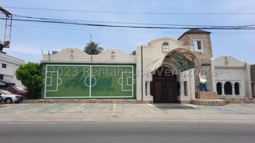 Local Comercial En ALQUILER En Calle 72