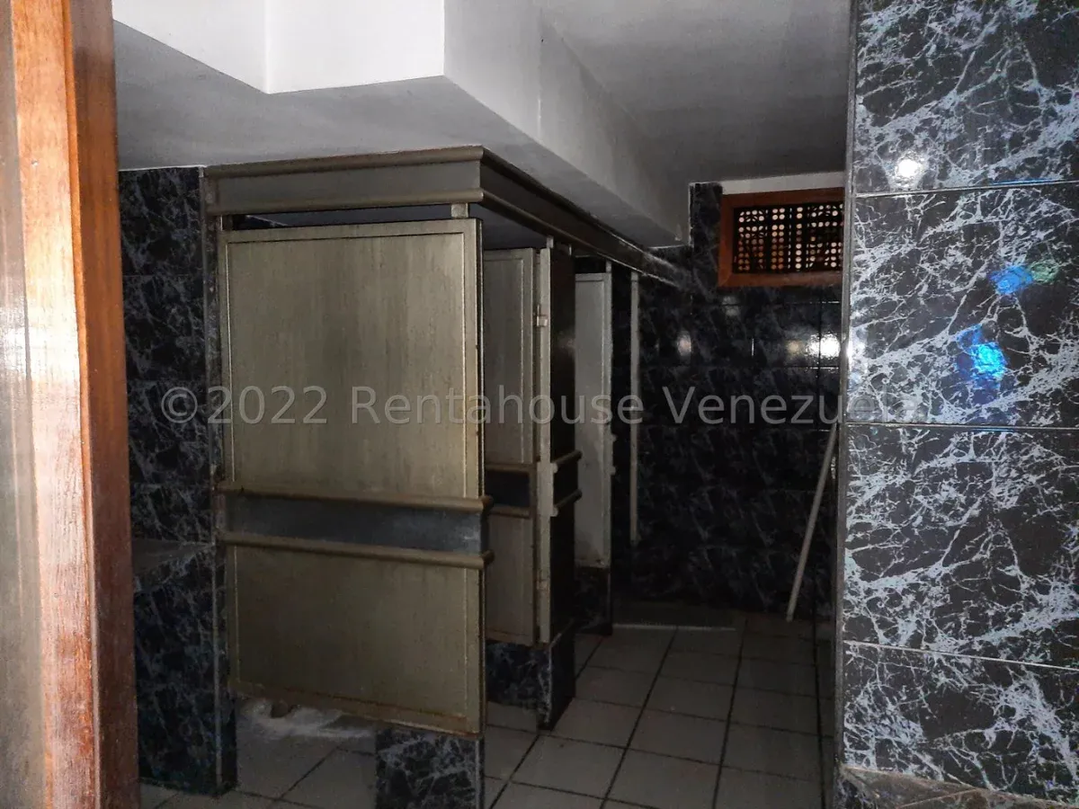 Local Comercial En ALQUILER En Calle 72 - 16
