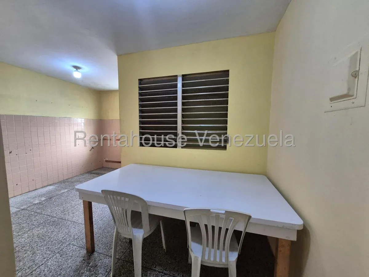 Galpón Comercial En Alquiler En Las Mercedes - 8