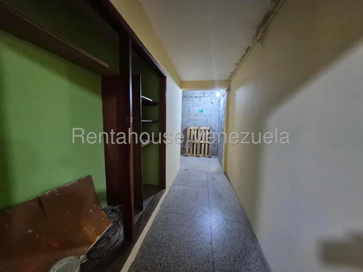 Galpón Comercial En Alquiler En Las Mercedes - 12