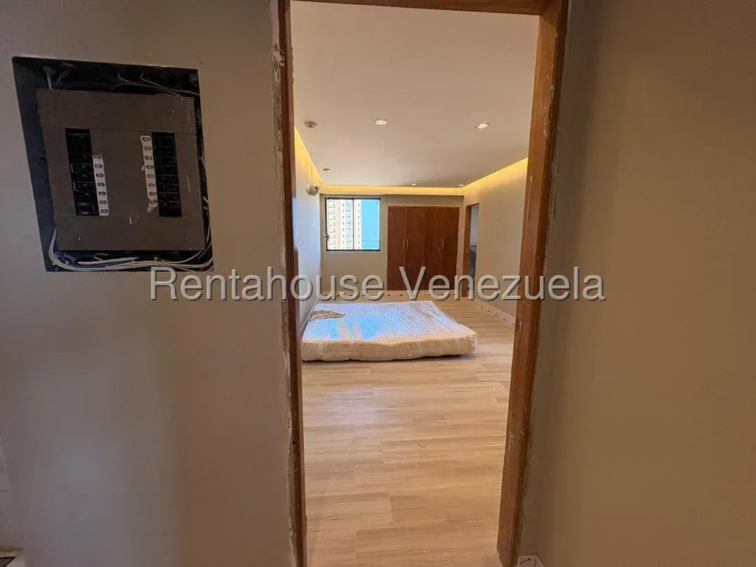 Bello Apartamento En Venta En La Av El Milagro  - 15