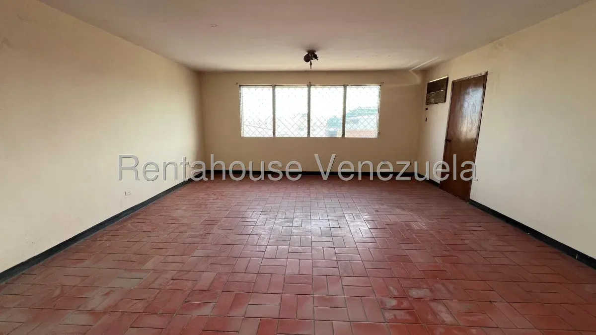 Edificio En Venta En La Limpia  - 13