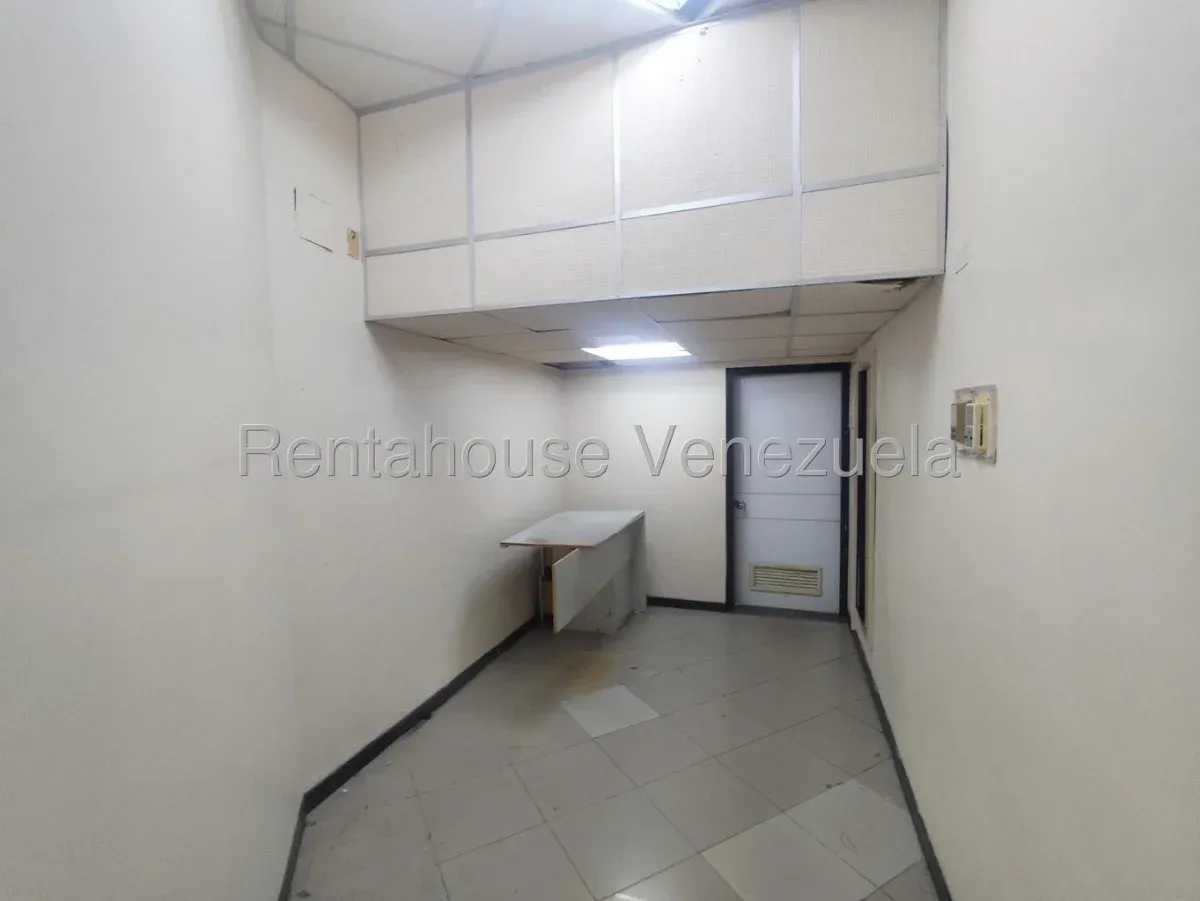 Amplio Local Comercial En Venta En Dr. Portillo - 13