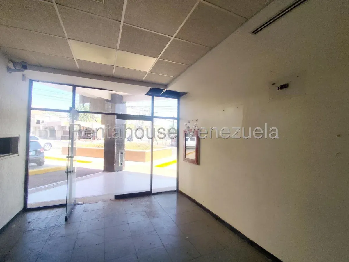 Amplio Local Comercial En Venta En Dr. Portillo - 17