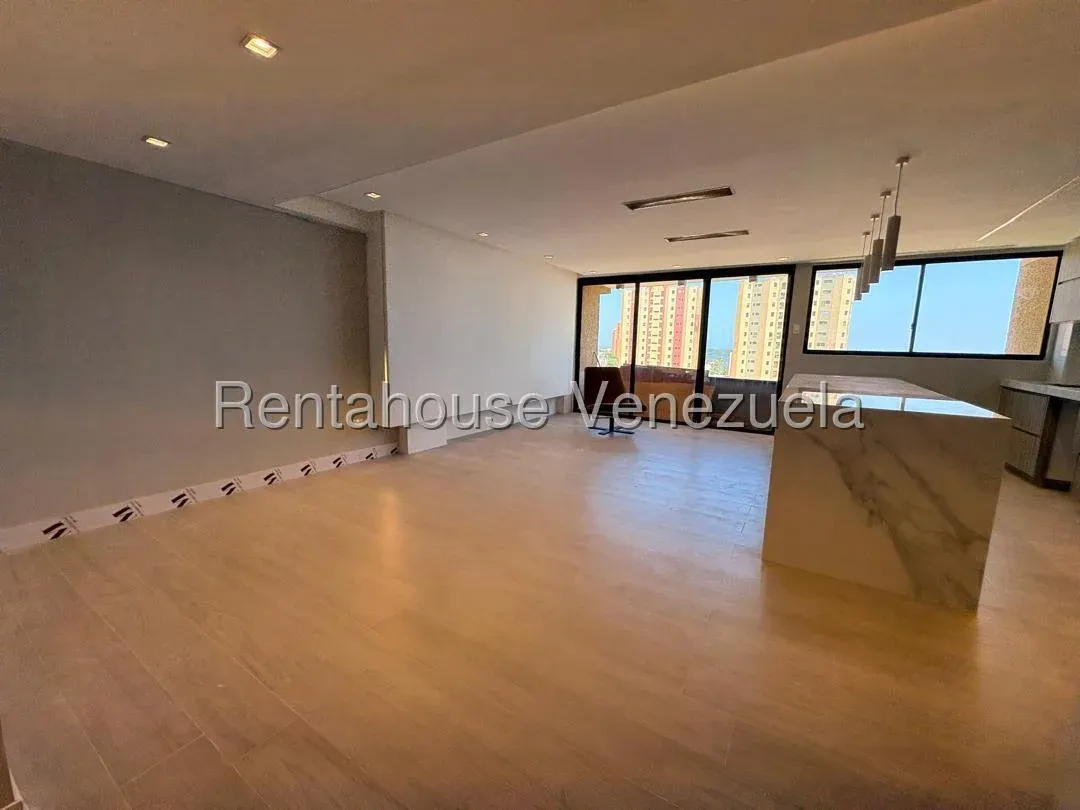 Apartamento En Venta En La Av El Milagro  - 6
