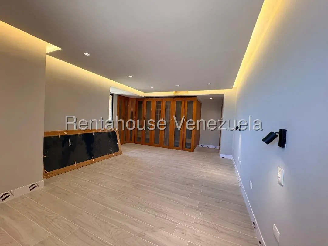 Apartamento En Venta En La Av El Milagro  - 13