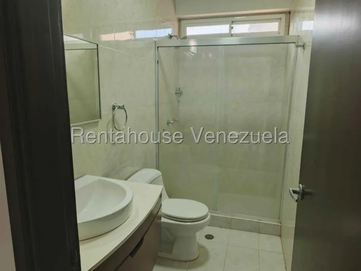 Apartamento Amoblado En Alquiler En La Lago  - 17