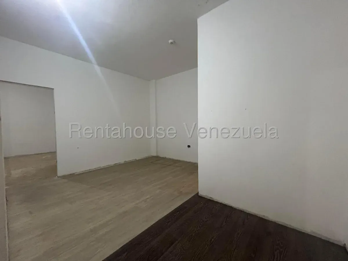 Local Comercial En ALQUILER En La Av Milagro Norte  - 8