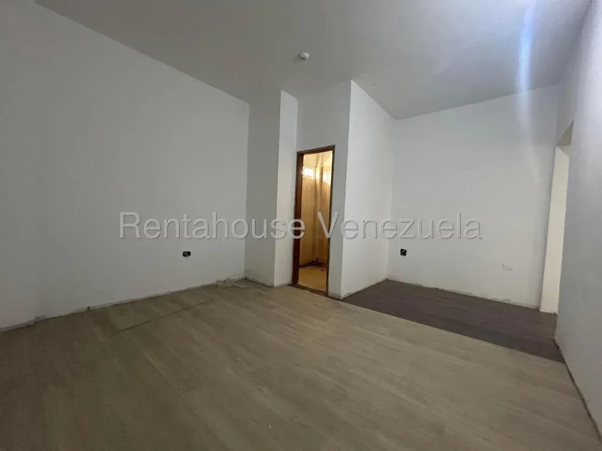 Local Comercial En ALQUILER En La Av Milagro Norte  - 12