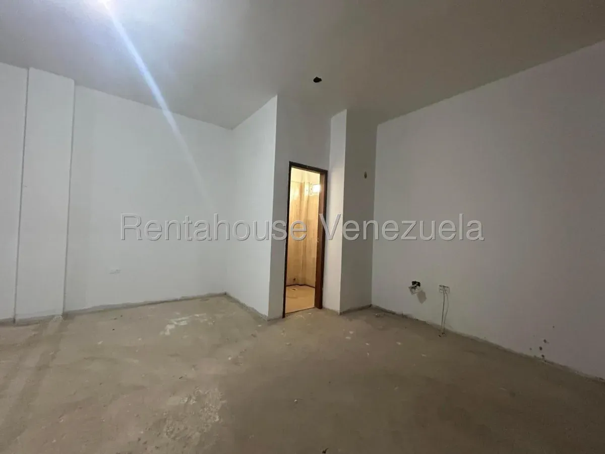 Local Comercial En ALQUILER En La Av Milagro Norte  - 16