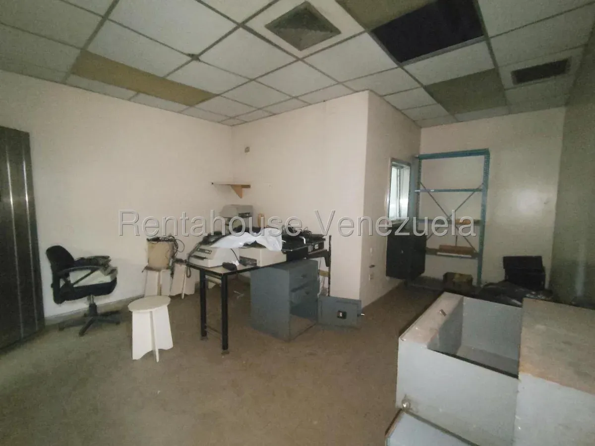 Amplio Local Comercial En VENTA En Circunvalación N° 2 - 4