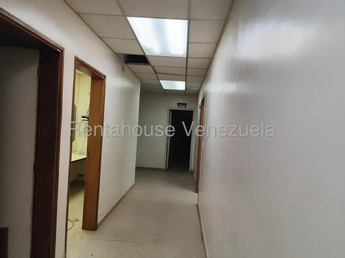 Amplio Local Comercial En VENTA En Circunvalación N° 2 - 6