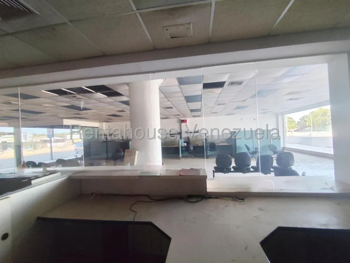 Amplio Local Comercial En VENTA En Circunvalación N° 2 - 11