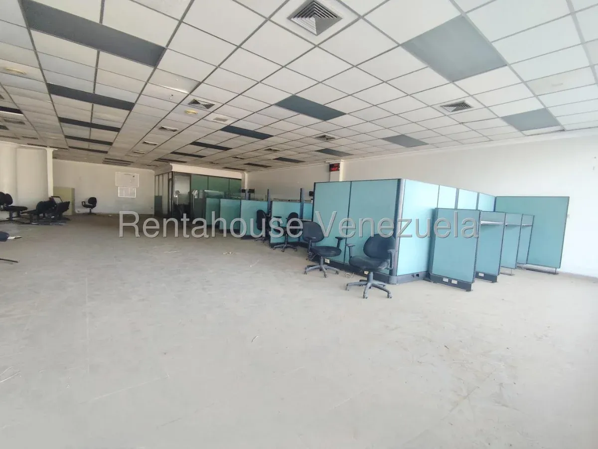 Amplio Local Comercial En VENTA En Circunvalación N° 2 - 20